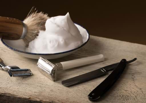 Die Kunst der Rasur mit dem Rasiermesser – Meister Messer