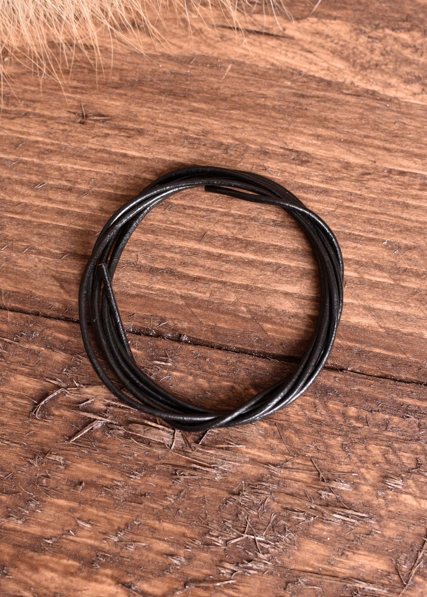 Image de Battle Merchant - Bracelet en cuir de chèvre noir 1 m